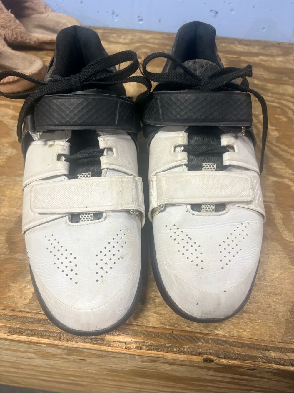Reebok White and Black Women's Athletic Training Shoes with Strap